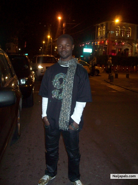  - click for next photo