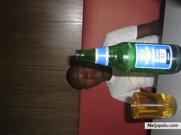 Dis guy Shola he likes sayo too much - click for next photo