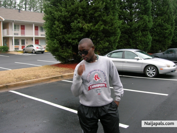posyn 4 d camera...dats me lil me - click for next photo