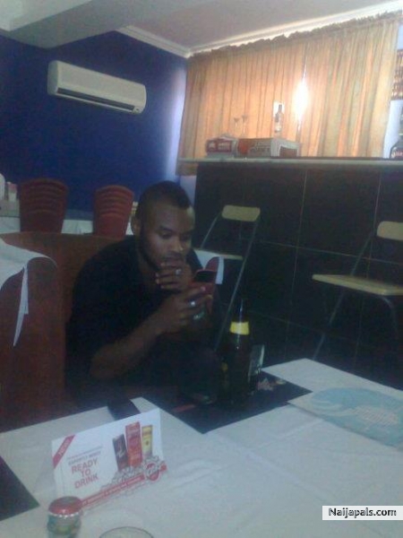 Chilling tinz - click for next photo