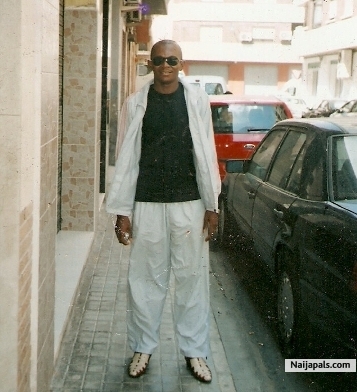 In Valencia N' hood - click for next photo