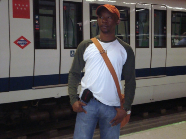  - click for next photo
