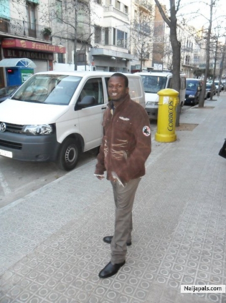  - click for next photo