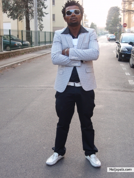  - click for next photo