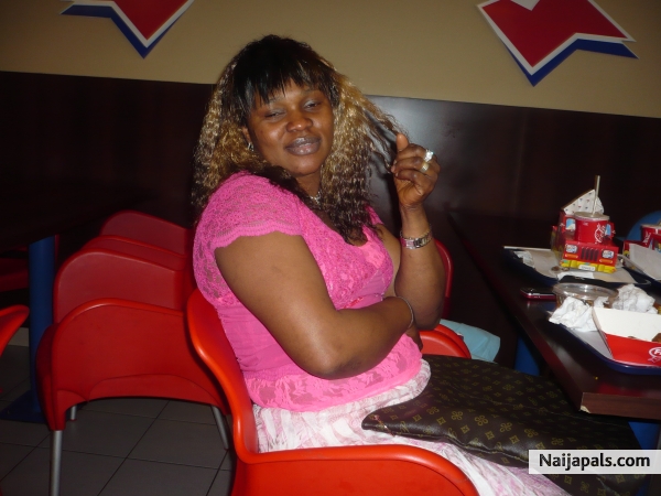Mummy having a nice time - click for next photo