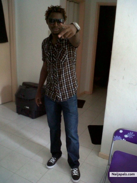  - click for next photo