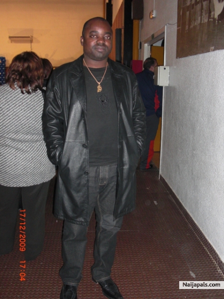  - click for next photo