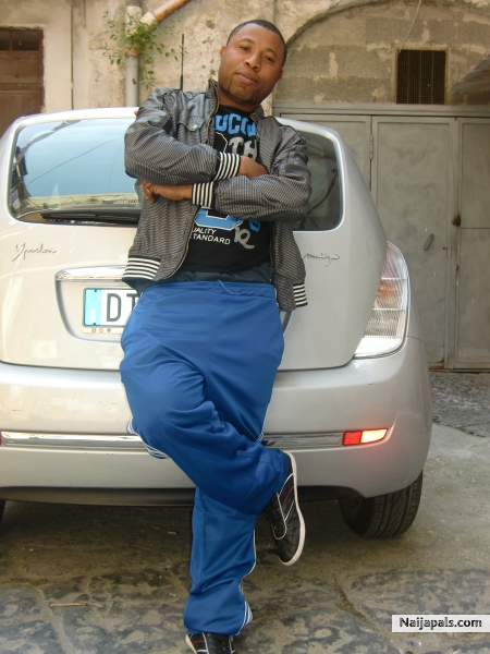  - click for next photo