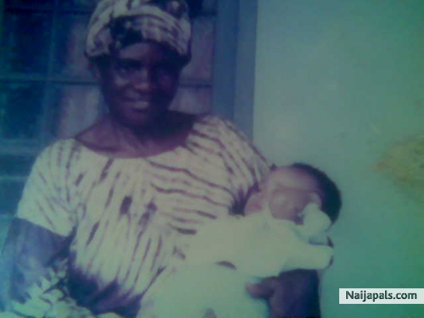 Grandmamzy & Mi....as a lil baby - click for next photo