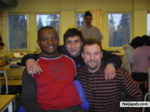  - click for next photo