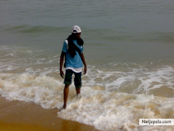  - click for next photo