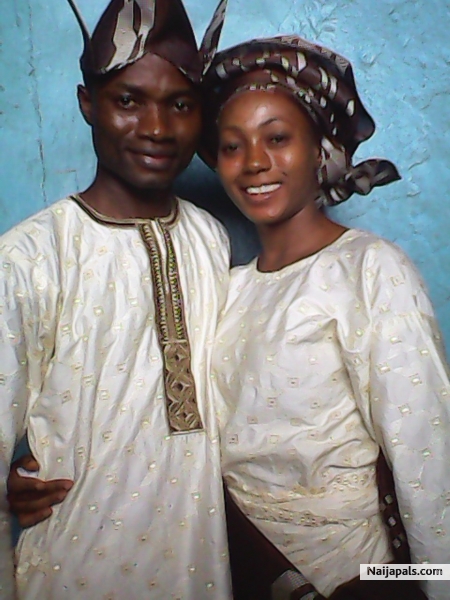 immirimious couples - click for next photo