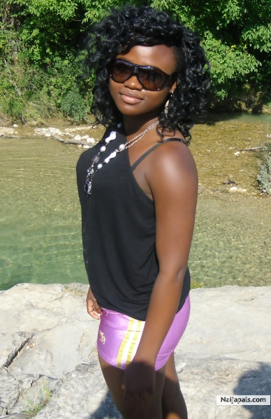  - click for next photo