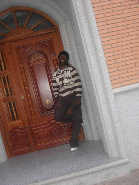  - click for next photo