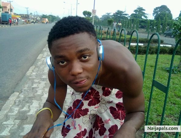 Me Noni - click for next photo