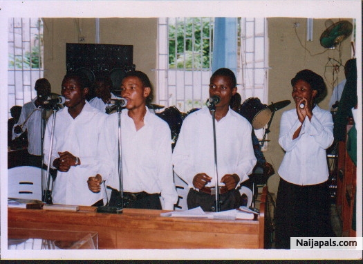 dola nd da chosenbrothers merrymaker band - click for next photo