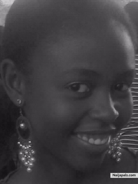 Black n cute - click for next photo