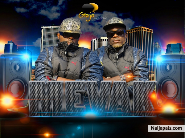 MEVAK ! DIS NA DIE JUST WATCH OUT FOR THEM D' BANJ , IYANYAN, NANJI,DAVIDO & FLAVOUR FAVOURITE CAMEROONIANS ARTIST - click for next photo