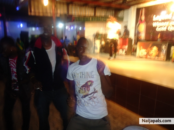 Me @ Club (Aso Time Benin-City) l!!!!!!!!!!!!!!! Fun Fun Fun - click for next photo