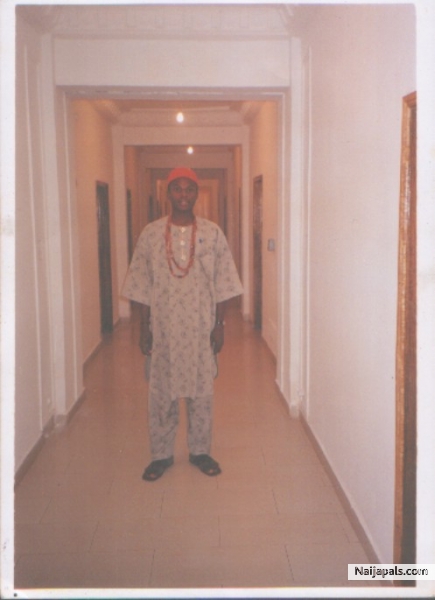  - click for next photo