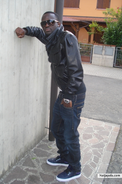  - click for next photo