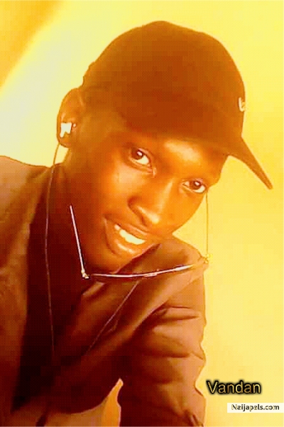DJ VANDAN - click for next photo