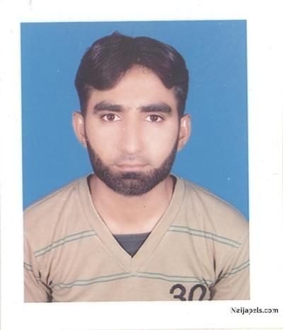 Amir Mukhtar - click for next photo