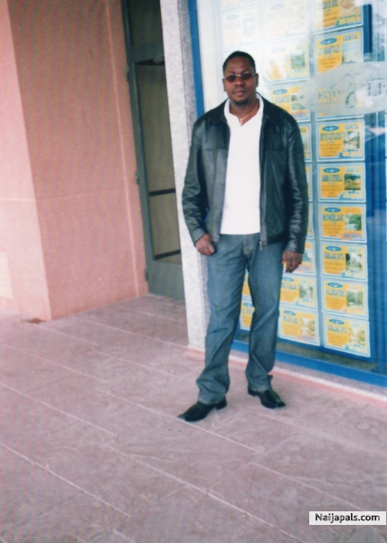  - click for next photo