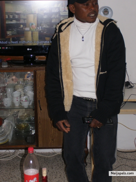  - click for next photo