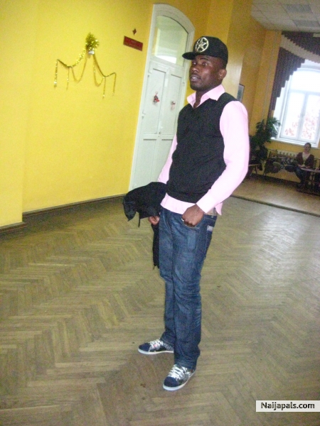  - click for next photo