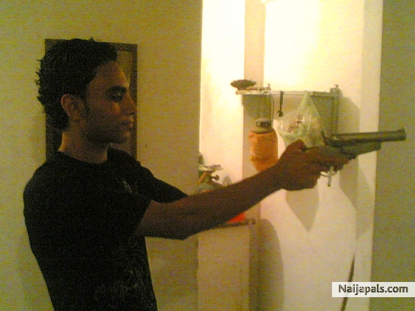  - click for next photo