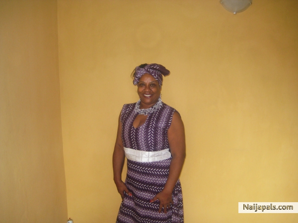 African Dress - click for next photo