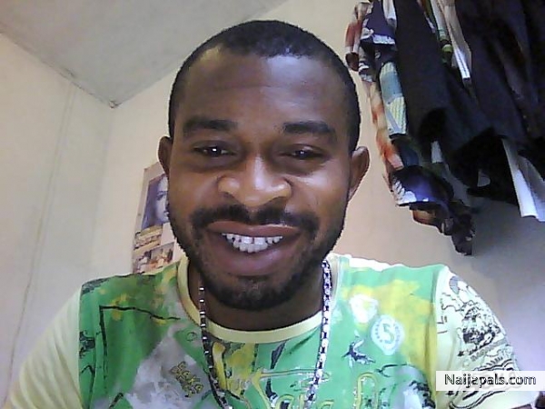 i will like to meet someone nice here - click for next photo