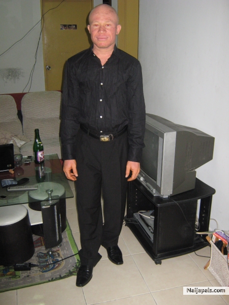  - click for next photo