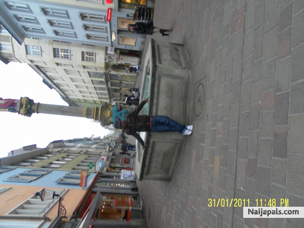  - click for next photo
