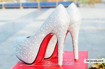 shoe for d season - click for next photo
