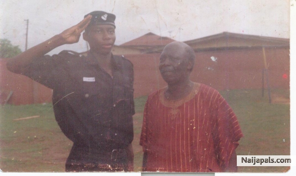 ITS MA BOY FREND AND PAPA JIREBI - click for next photo