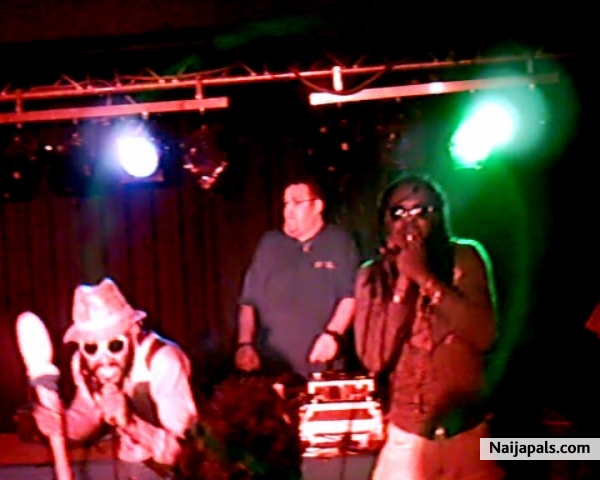 TUKLAN LIVE ON STAGE - click for next photo