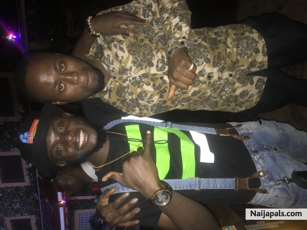Deji oro and sheun natural - click for next photo