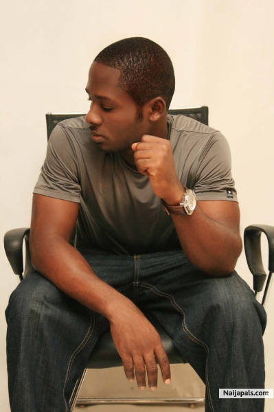MO WIZZLE a.k.a young officer - click for next photo