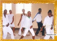 THIS ARE THE MAIN DANCERS ON STAGE YOU LIKE TO BE HERE? - click for next photo