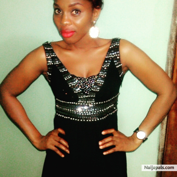 LOVE d ME in ME.Bond - click for next photo