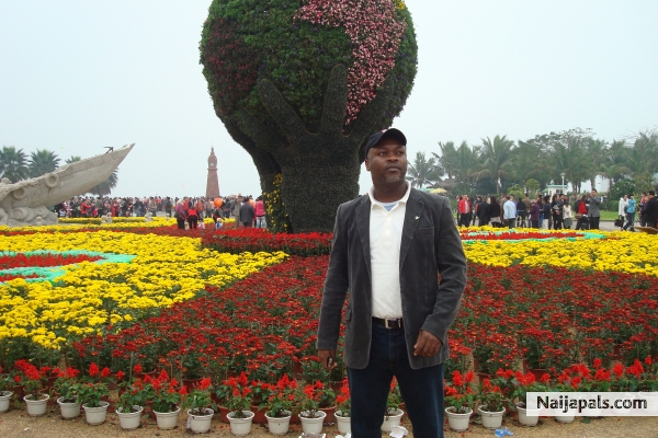 ZHANJIANG PARK CHINA - click for next photo