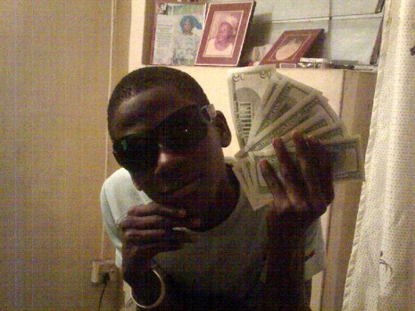 mo money - click for next photo