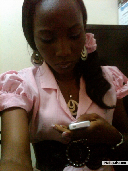 Hi! Welcom 2 my African World. Feel free & of course, do enjoy urself. - click for next photo