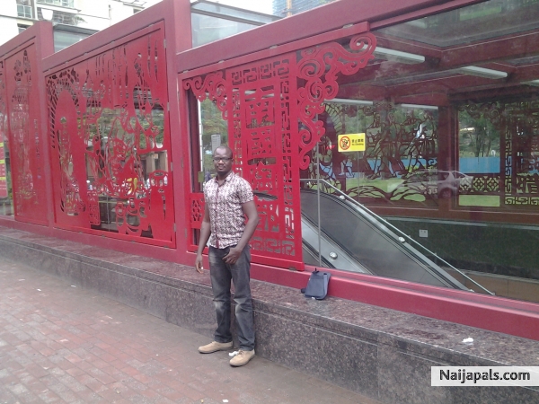  - click for next photo