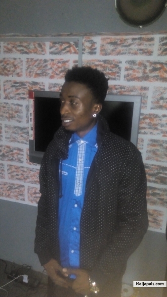  - click for next photo