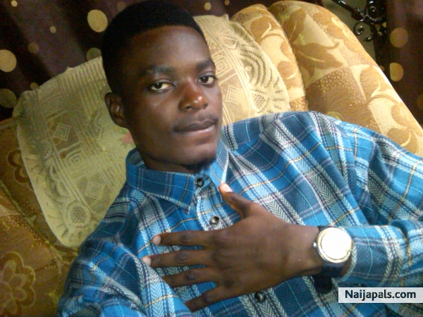 just watching ow d fame wil b - click for next photo