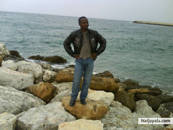  - click for next photo