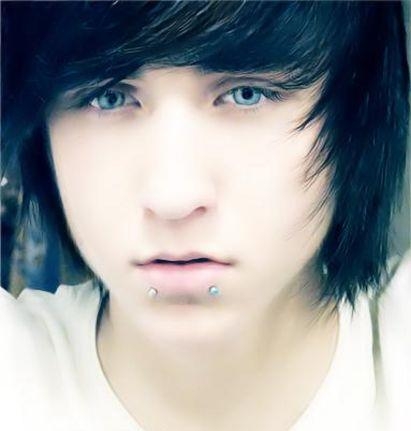 Alex Evans = Hotness - click for next photo